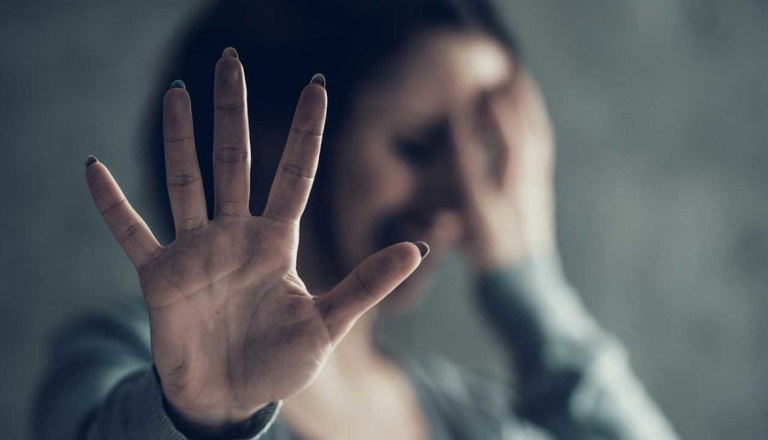 हर 3 में से 1 महिला अपने जीवन में एक बार होती है यौन हिंसा की शिकार: WHO