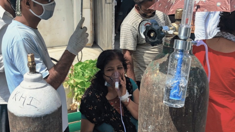 इंदिरापुरम गुरुद्वारा की अनोखी पहल, कोविड मरीजों के लिए शुरू की ऑक्सीजन लंगर