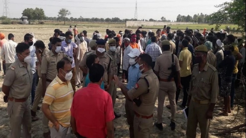 अलीगढ़ में जहरीली शराब पीने से 8 लोगों की मौत, 10 की हालत नाजुक