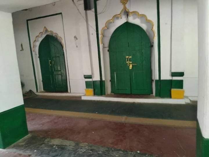उत्तर प्रदेश सरकार ने 100 साल पुरानी मस्जिद को 'अवैध ढांचा' बता गिराया, इलाके में तनाव