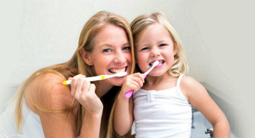 दांत और मसूड़ों की देखभाल के लिए अपनाएं ये आसान घरेलू उपाय