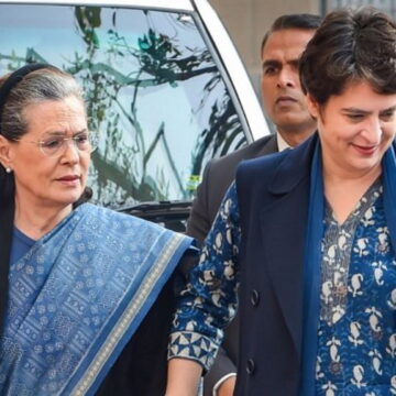 सोनिया गांधी ने 24 जून को बुलाई मीटिंग, दूसरी तरफ प्रियंका ने UP में दी इन 50 नेताओं को हरी झंडी