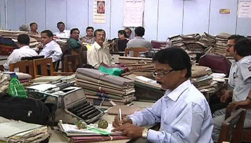 केंद्रीय कर्मचारियों के लिए बुरी खबर, मोदी सरकार ने दिए 20% कॉस्ट कटिंग का आदेश