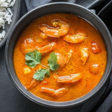फिश खाने के शौकिन हैं तो बनाएं मशहूर बंगाली डिश चिंगरी मलाई करी, जानें रेसिपी