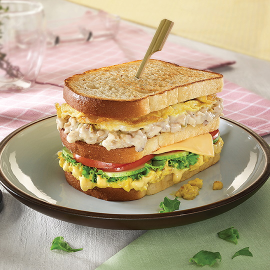 ऐसे बनाएं यम्मी चिकन सैंडविच और गरमागरम परिवार के साथ लें मजा