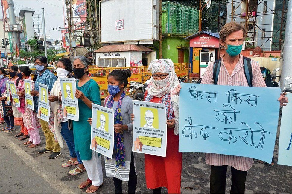 फादर स्टेन स्वामी की मौत को लेकर अंतरराष्ट्रीय स्तर भारत की फजीहत