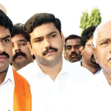 येदियुरप्पा के साथ धोखा, BJP ने पहले CM पद से हटाया, अब कैबिनेट से बेटे को बाहर किया