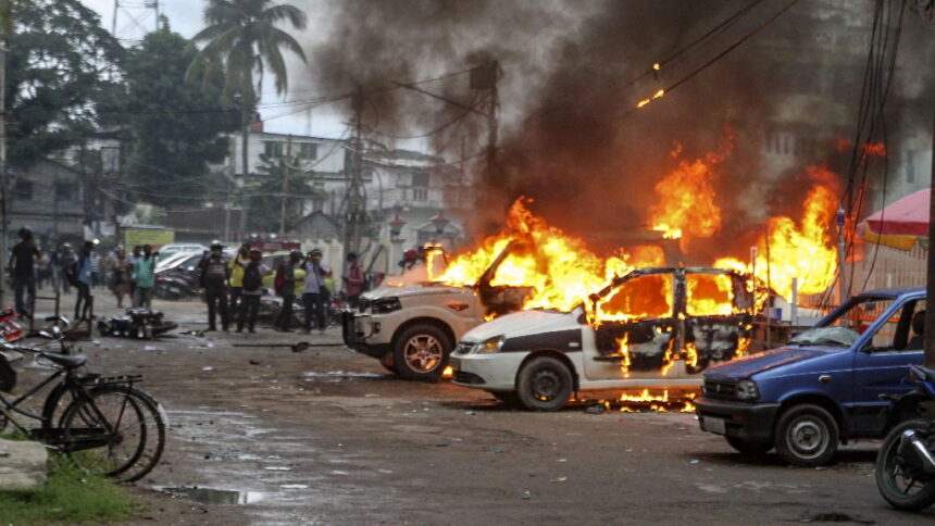 त्रिपुरा में फिर भड़की हिंसा, दर्जनों गाड़ियां और बिल्डिंग आग के हवाले, BJP पर आरोप
