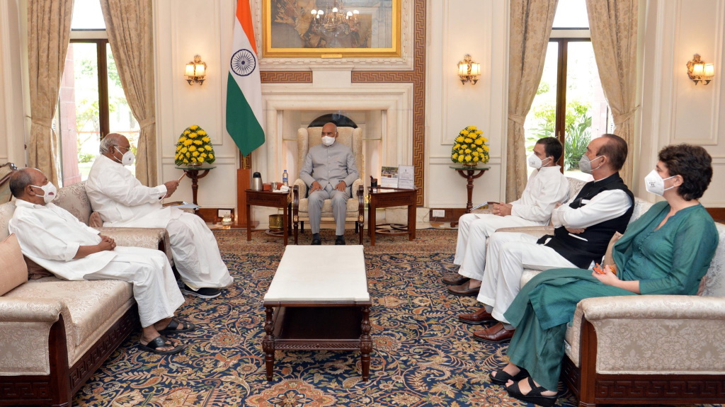 राहुल गांधी के नेतृत्व में राष्ट्रपति से मिला कांग्रेस डेलिगेशन, रखी अजय मिश्रा को हटाने की मांग