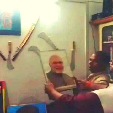हिंदू महासभा ने कृषि कानून वापसी के बाद हटाई PM मोदी की तस्वीर, कहा- जो अपनी बात का नहीं, वह एक बाप का नहीं