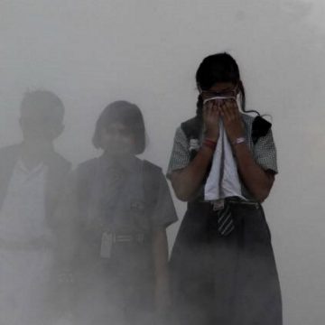 दिल्ली में लॉकडाउन, प्रदूषण के चलते स्कूल बंद, कर्मचारी करेंगे वर्क फ्रॉम होम