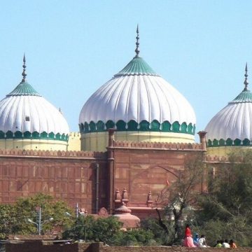 हिंदू महासभा का फिर से माहौल बिगाड़ने की कोशिश, शाही मस्जिद में आरती पर अड़ा