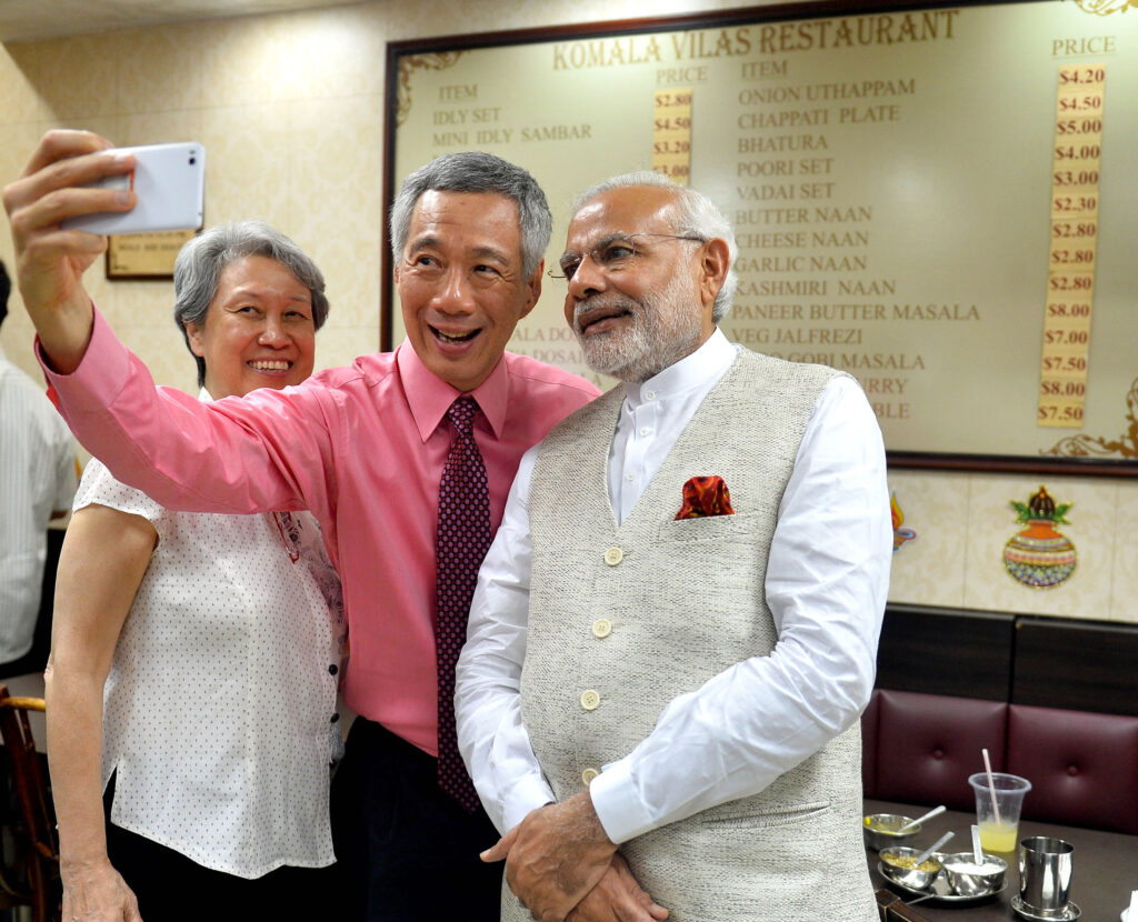 सिंगापुर के PM ने बताया नेहरू को महान, मोदी सरकार हुई आग बबूला